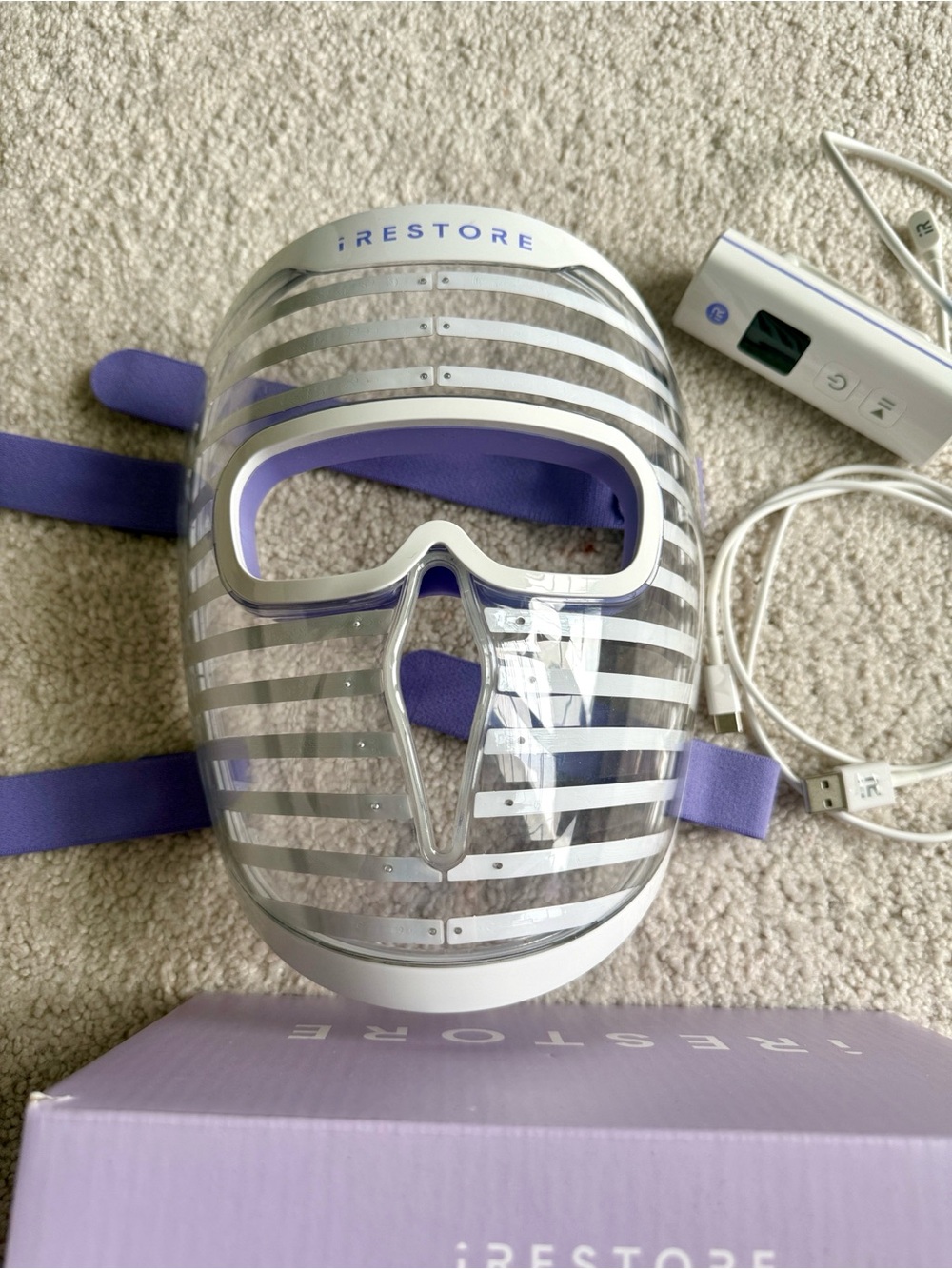 Red Light Mask - Picture 2 of 5